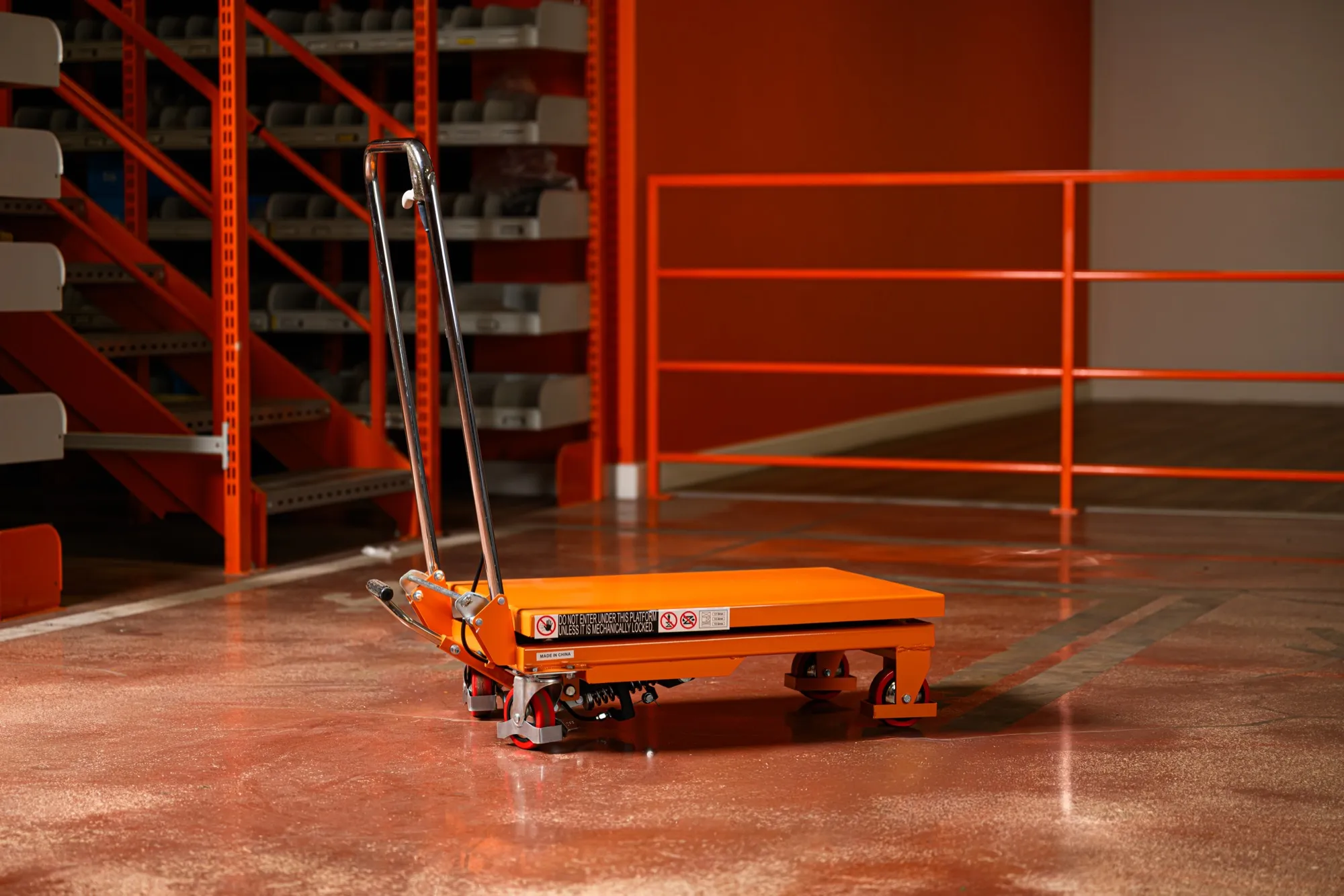 Tavolo elevatore manuale OrangeLift, dettaglio struttura a forbice