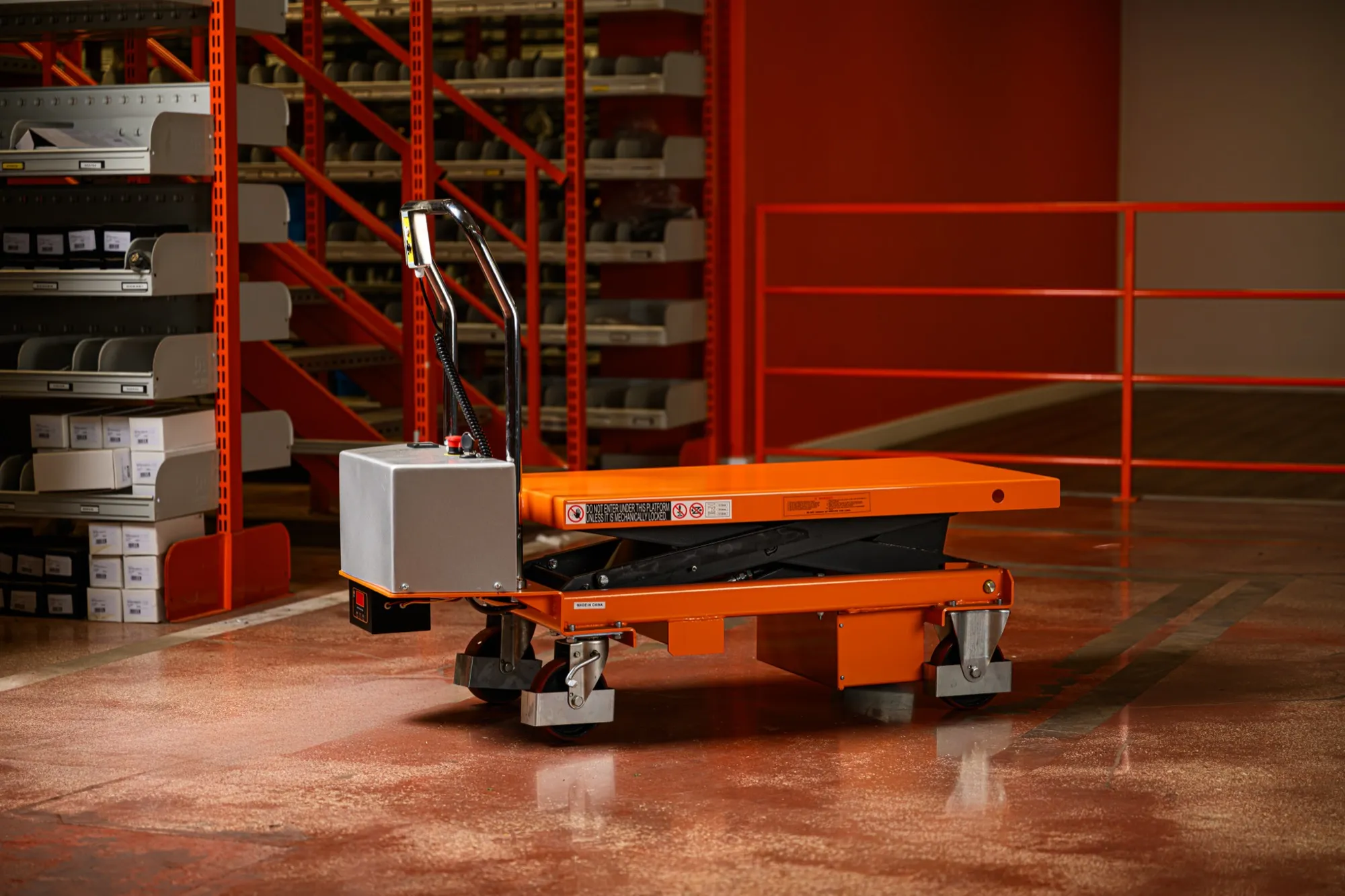 Tavolo elevatore elettrico OrangeLift ETF50, pianale di carico